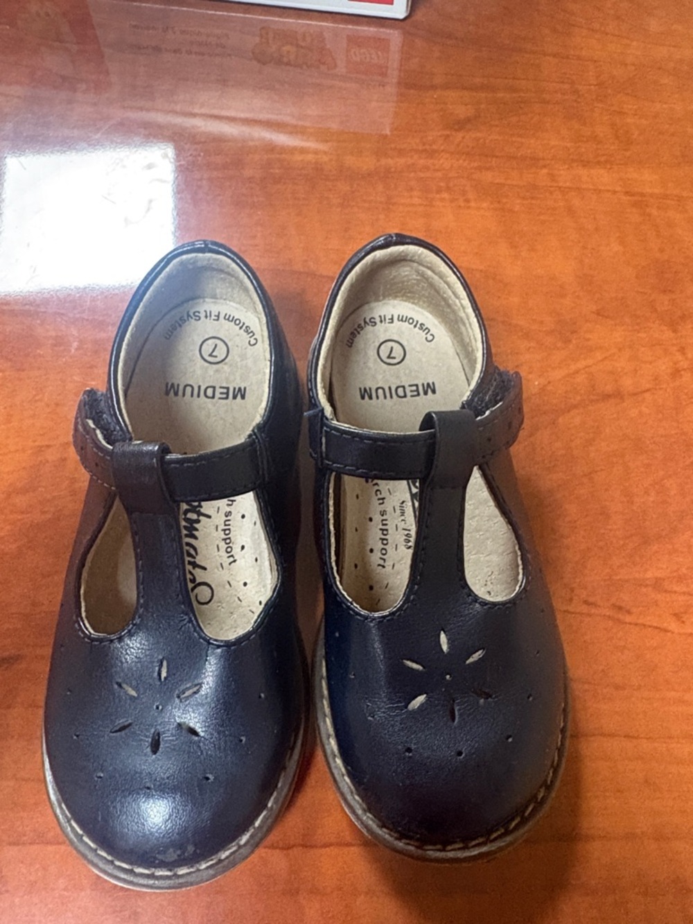 FootMates Little Girls Dark Brown T-Strap Mary Jane Shoes